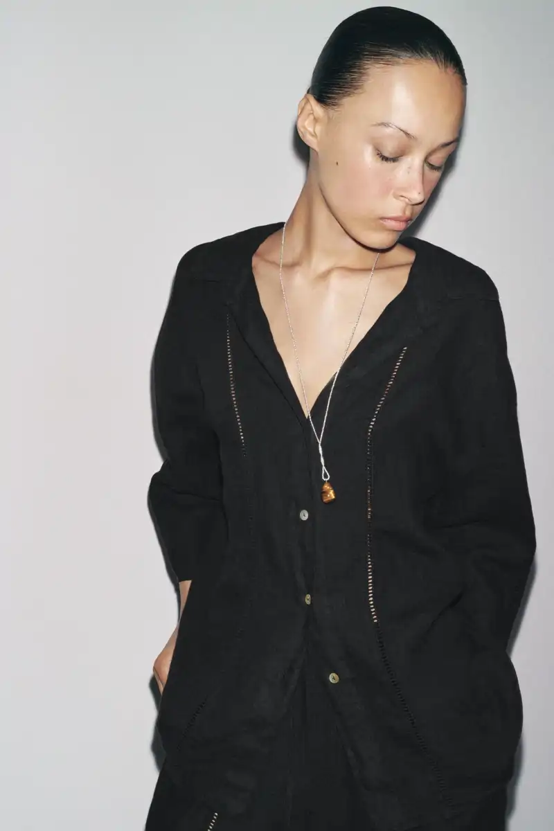 Camisa negra de lino