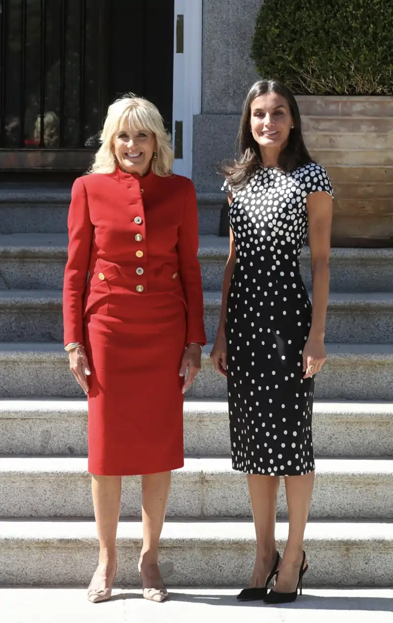 La Reina Letizia y su vestido de José Hidalgo para recibir a Jill Biden 