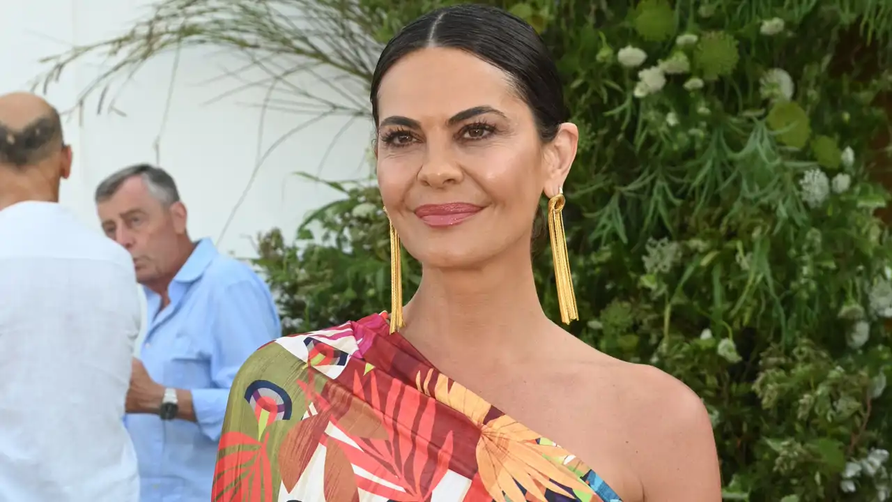 Si tienes una boda este verano con estos vestidos de Zara rebajadísimos serás la invitada más elegante