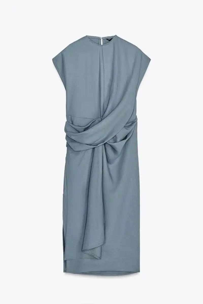 Vestido drapeado mezcla lino ZW Collection de Zara 79,95 euros