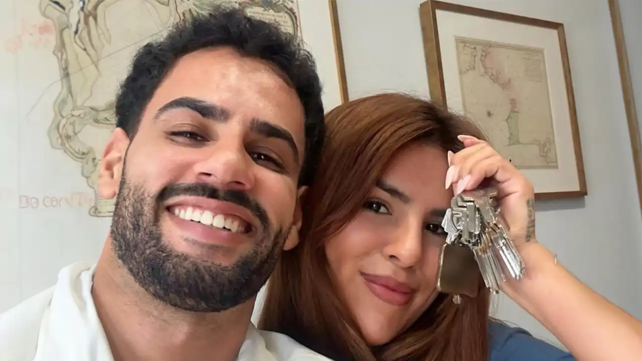 Asraf Beno nos abre las puertas del gimnasio que se ha construido en el jardín de su espectacular casa con Isa Pantoja: luminoso, espacioso y con todos los 'juguetes'