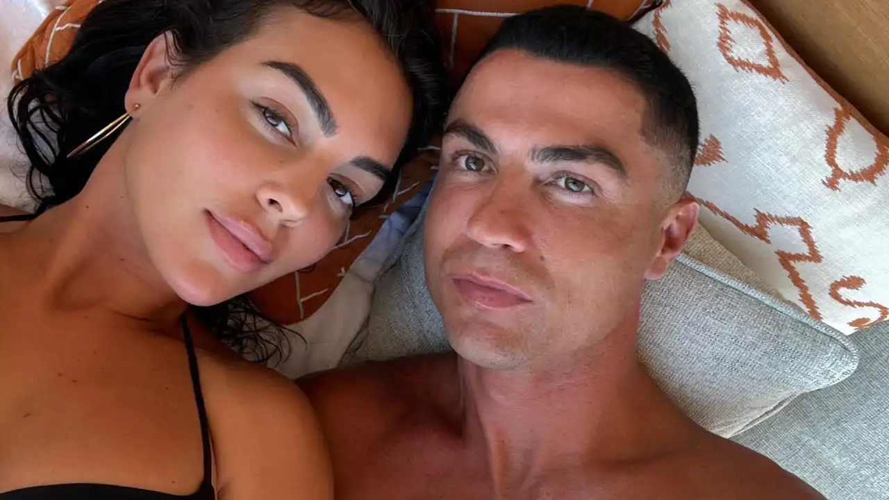 Descubrimos la villa de lujo de Georgina Rodríguez y Cristiano Ronaldo en Mallorca: 29 habitaciones, piscina infinita y granja con alpacas