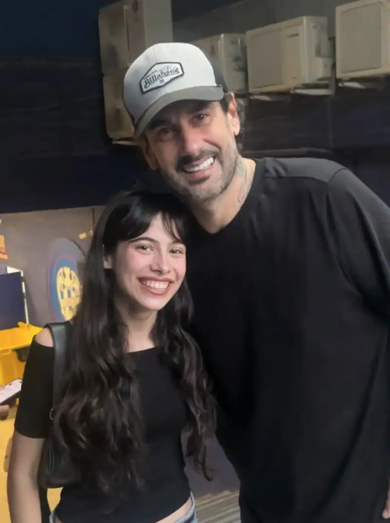 Melani junto a Melendi en un concierto en Valencia