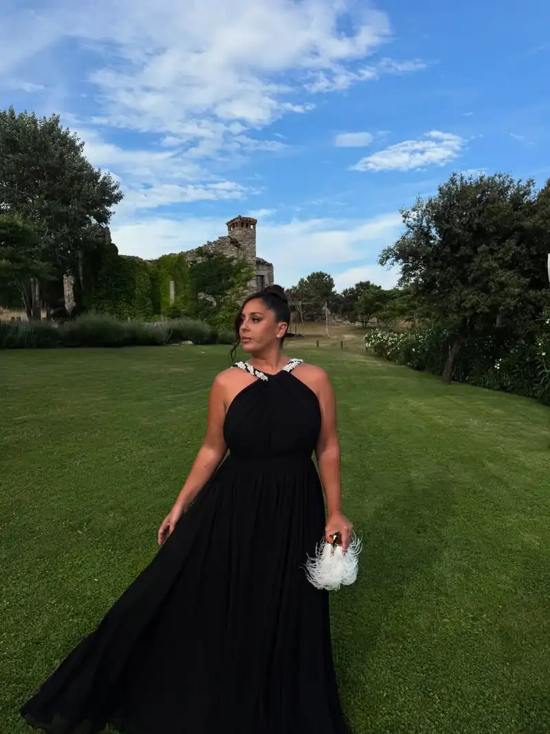 Anabel Pantoja, entre lágrimas, responde alto y claro a las críticas por su look en la boda de Susana Molina: "Habéis conseguido hacerme daño"