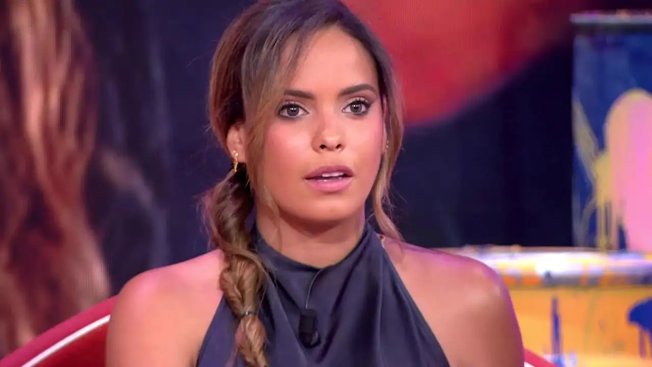 Gloria Camila, cansada de mentiras, responde a los ataques de la hermana de Michu: "Estoy cabreada, somos la misma calidad de tía"