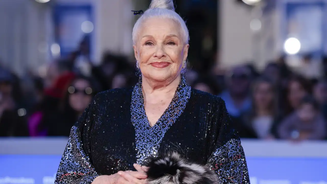 Lola Herrera (90 años): "Ceno muy ligero como unas verduras braseadas o una tortilla francesa"
