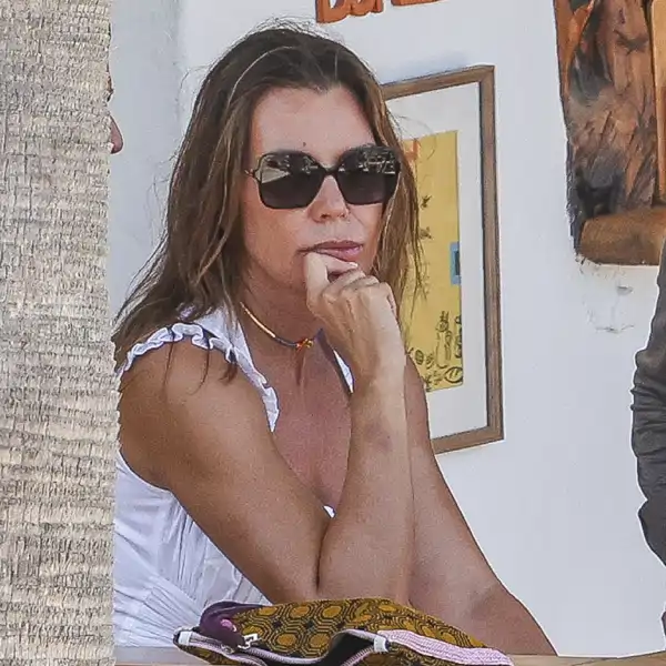 Mar Flores emite un comunicado desde Ibiza y revela su mayor preocupación este verano: "Esto es con el fin de proteger a mis hijos y a mi nieto"