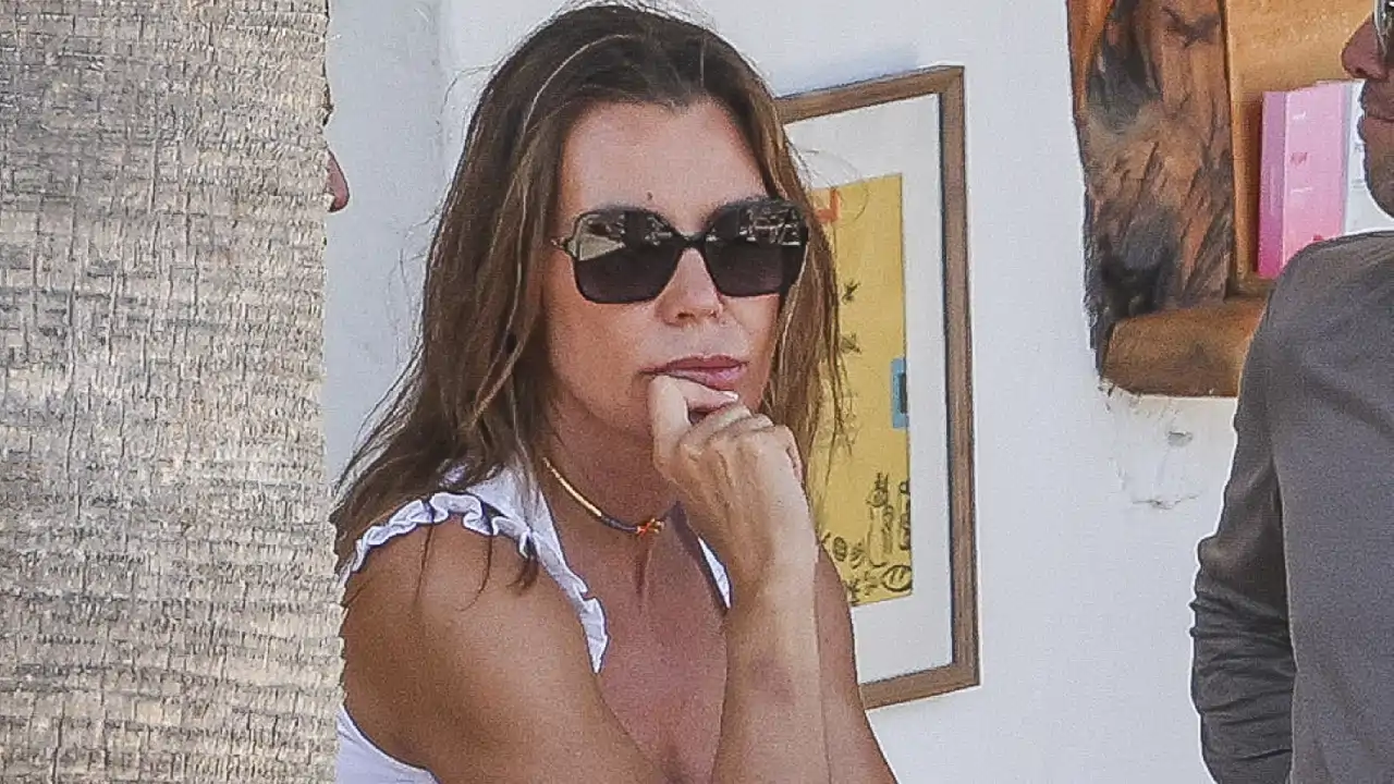 Mar Flores emite un comunicado desde Ibiza y revela su mayor preocupación este verano: "Este mensaje es con el fin de proteger tanto a mis hijos como a mi nieto"