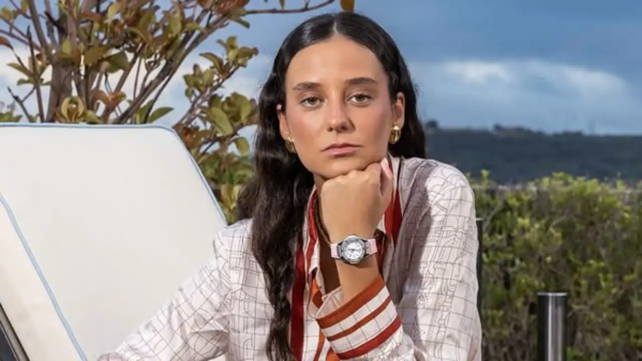 Victoria Federica, a lo Georgina Rodríguez, arrasa con el look pijamero de la firma francesa más exclusiva valorado en casi 6.000 euros 