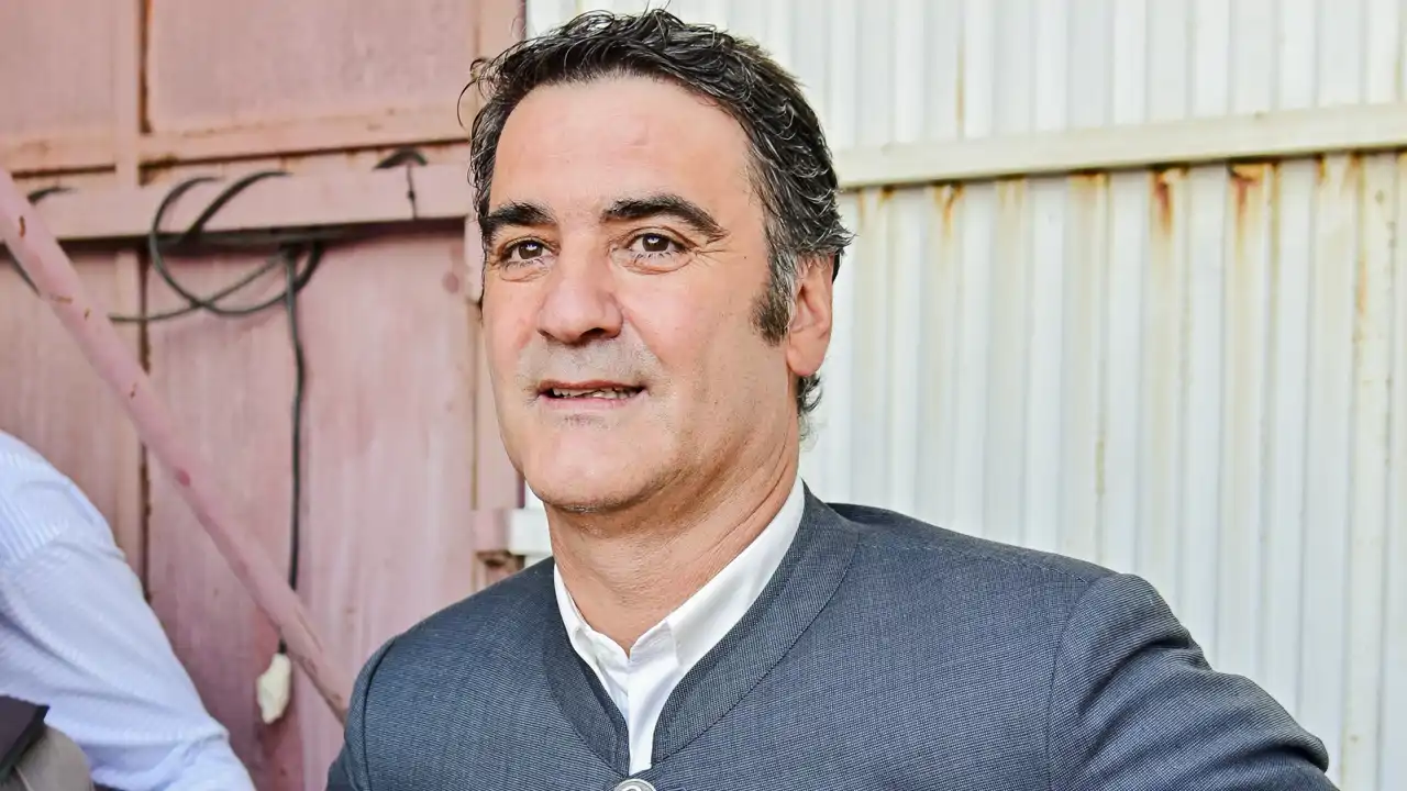 Jesulín de Ubrique (51 años): "Quiero a todos mis hijos por igual pero el pequeño llegó en un momento súper especial, es el juguete de todos"