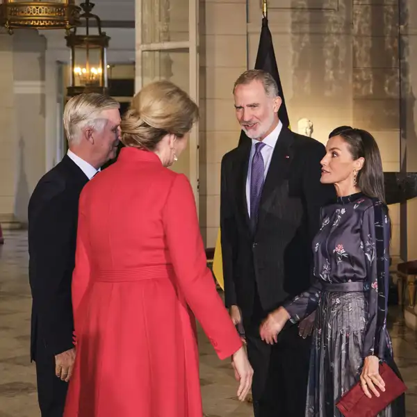 Los Reyes, Felipe y Letizia, en su encuentro con Felipe y Matilde de Bélgica, en el Palacio Real de Bruselas. 
