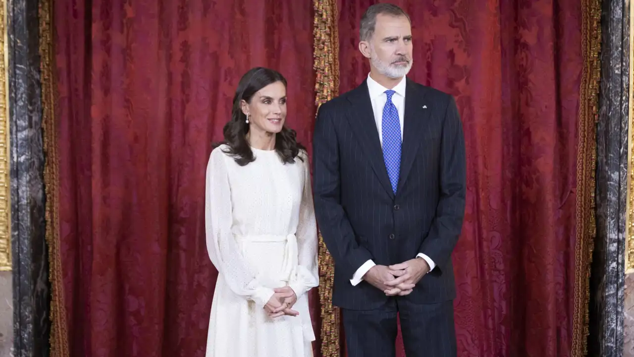 Los Reyes vuelven a mostrar su apoyo a Valencia un año después de la ...