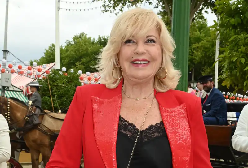 Bárbara Rey posa sonriente en la pasada Feria de Abril de Sevilla