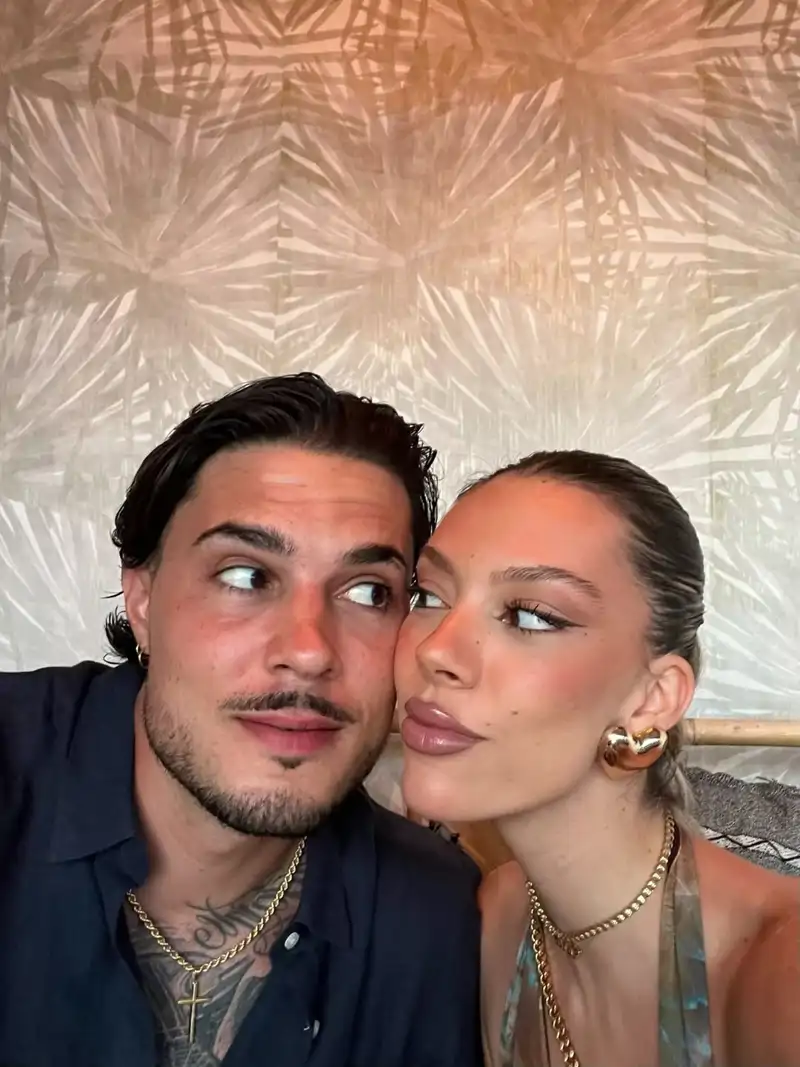 Alejandra Rubio y Carlo Costanzia