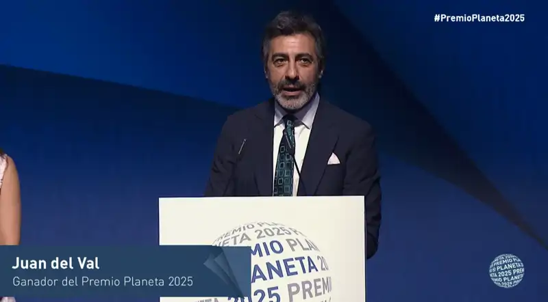 Juan del Val agradece su reconocimiento como ganador del Premio Planeta 2025