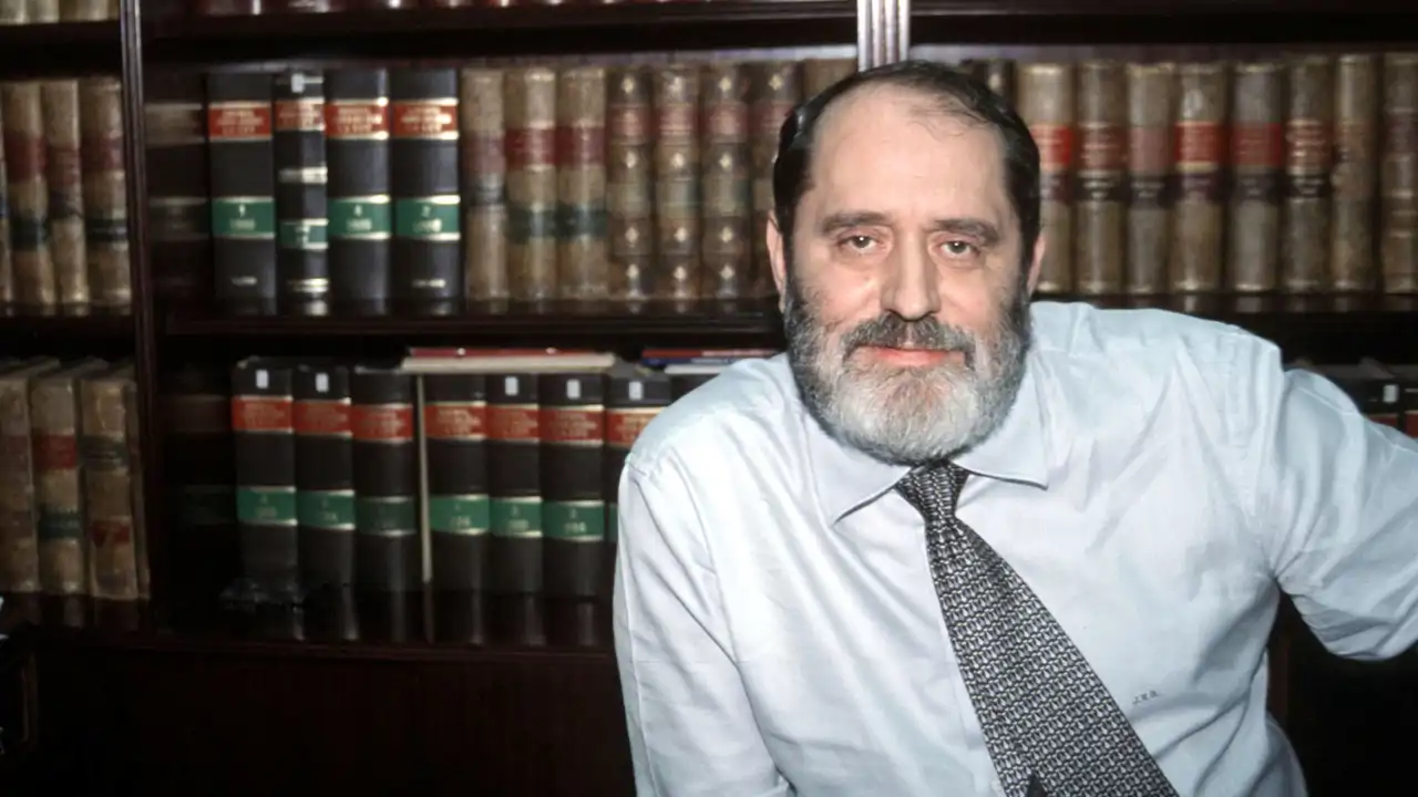Umrl je kontroverzni odvetnik Emilio Rodríguez Menéndez