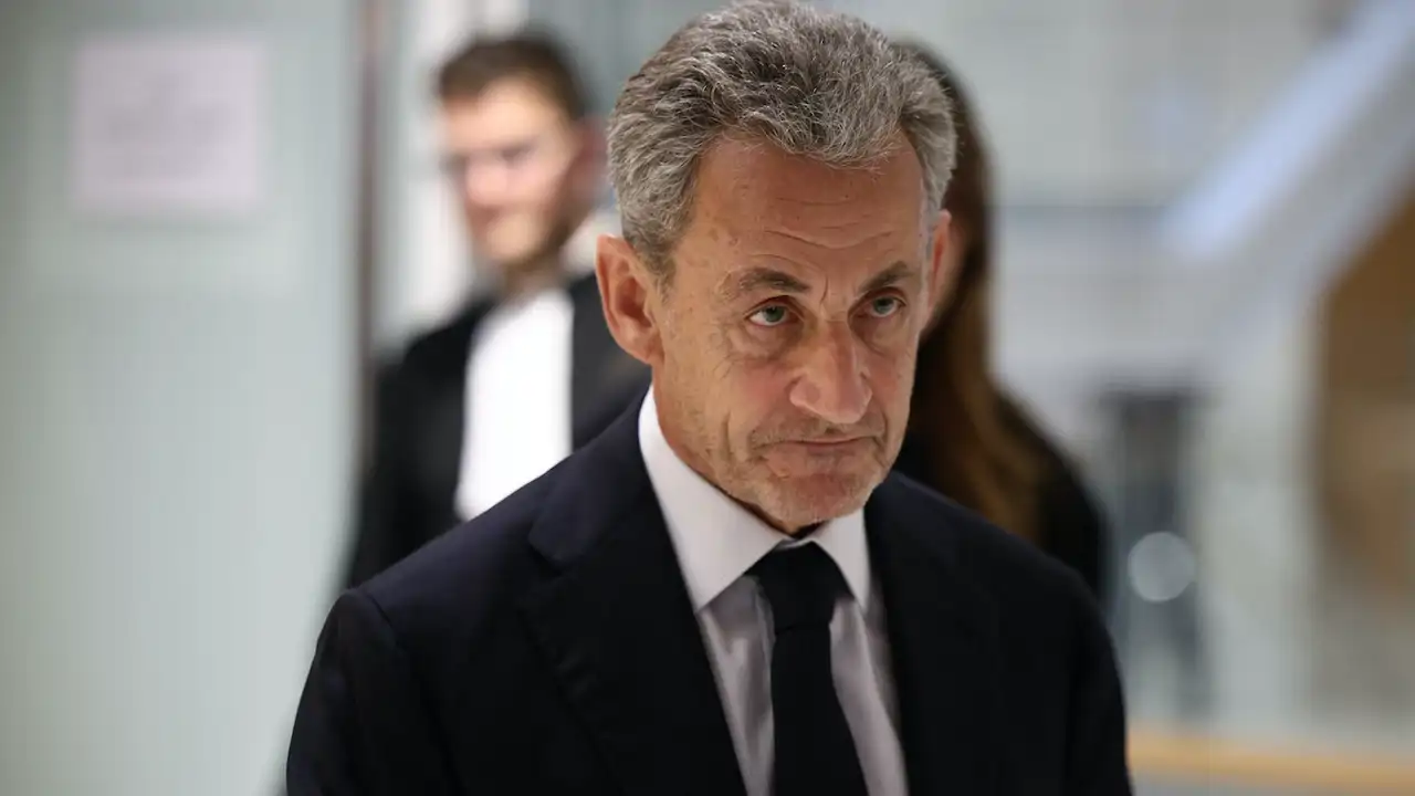 El expresidente de Francia, Nicolas Sarkozy, ingresa en prisión