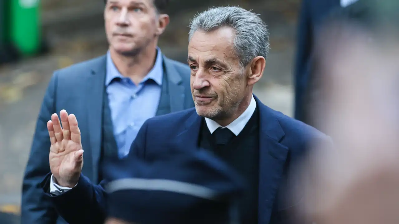Así es la prisión de La Santé, donde cumple condena Sarkozy: teléfono, nevera y placas de inducción en la celda