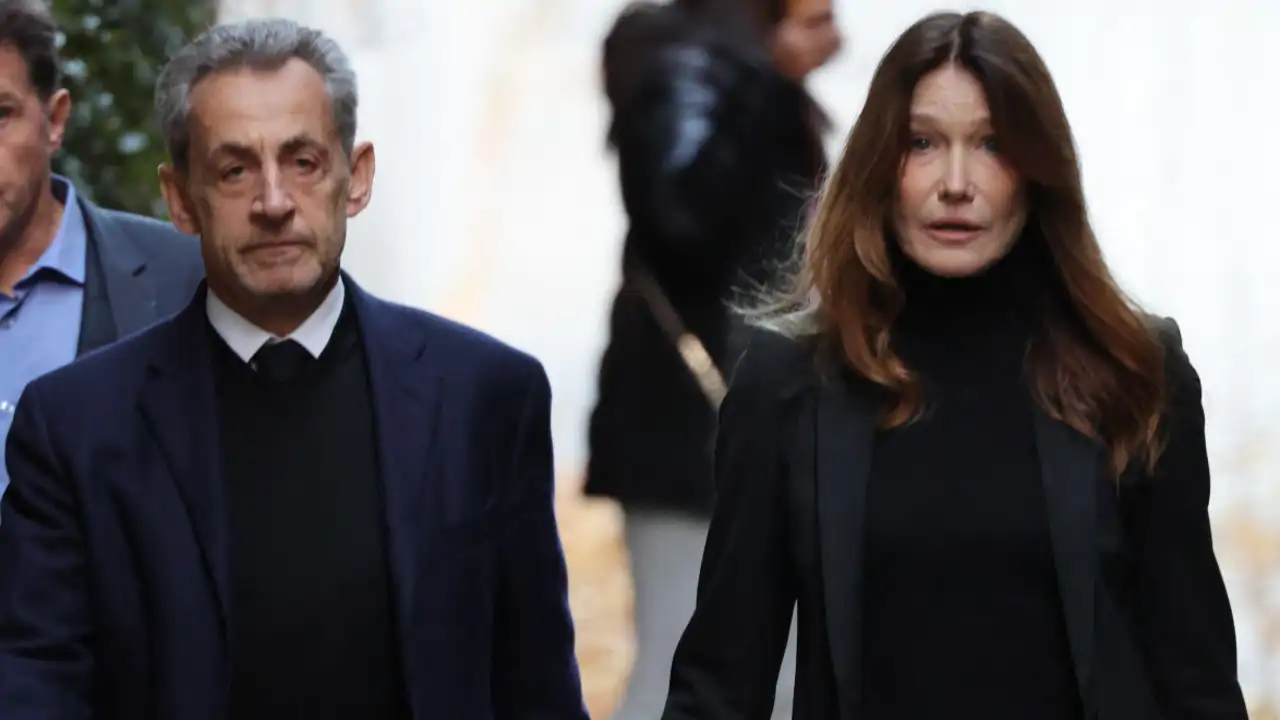 Carla Bruni comparte las últimas palabras de Sarzoky antes de su entrada en prisión: "No debo tener lástima por mí porque mi esposa e hijos están a mi lado"