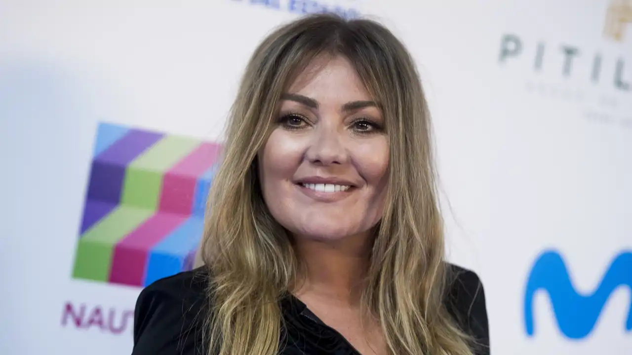 Amaia Montero posa sonriente durante un evento celebrado en Madrid