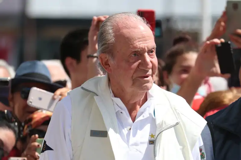 El Rey Juan Carlos en el puerto deportivo de Sanxenxo en mayo de 2022.
