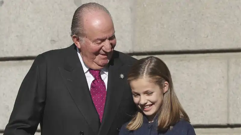 Juan Carlos I y la Princesa Leonor en 2018