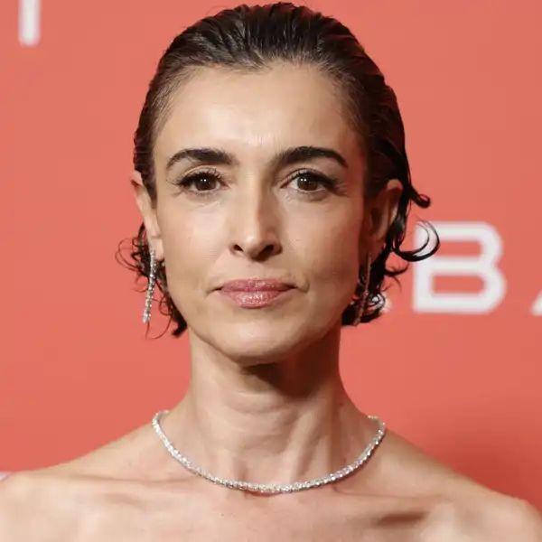 Nos colamos en el acogedor dormitorio de Blanca Romero en su imponente ...