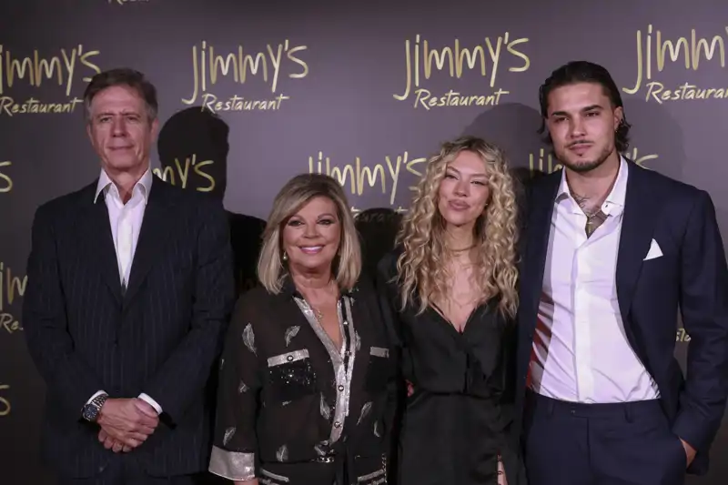 Carlo Costanzia, Terelu Campos, Alejandra Rubio y Carlo Costanzia jr en el cumpleaños