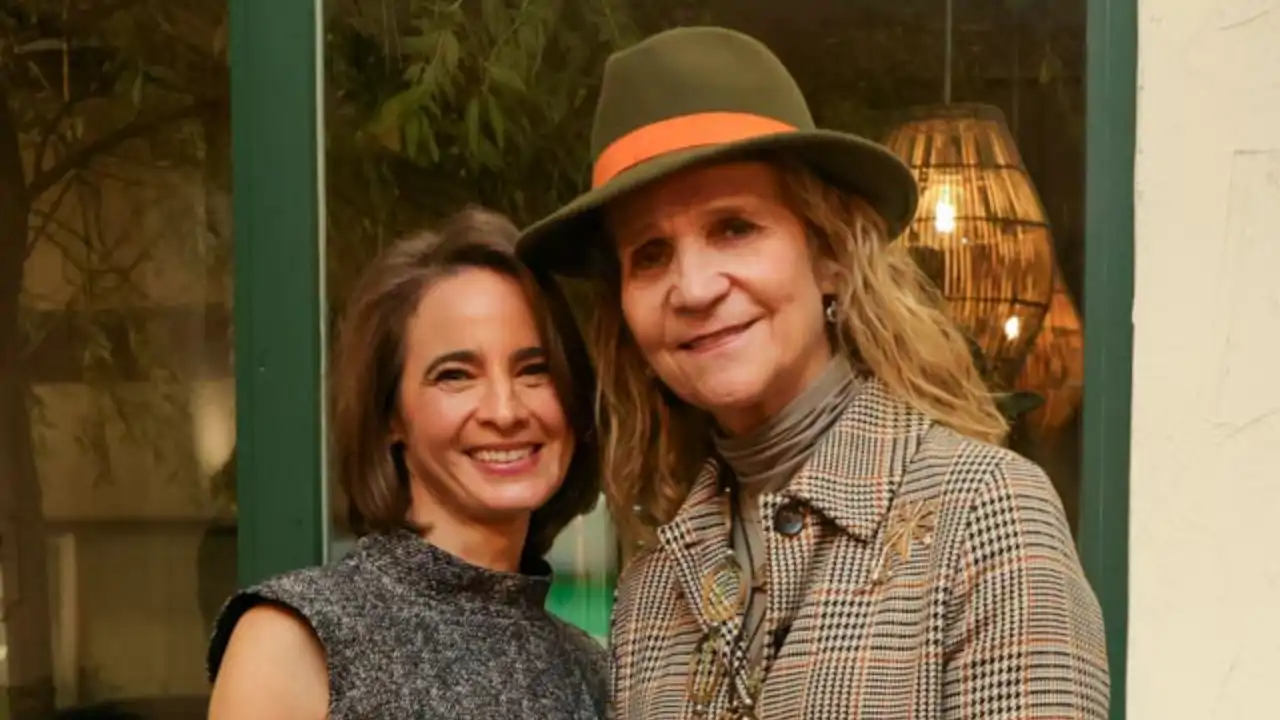 La escritora e historiadora franco-venezolana Laurence Debray presenta la biografía del Rey Juan Carlos 'Reconciliación' arropada por la Infanta Elena