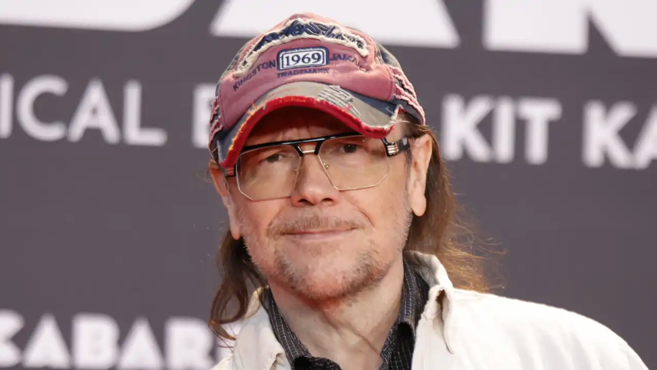 Santiago Segura, en un photocall con una gorra