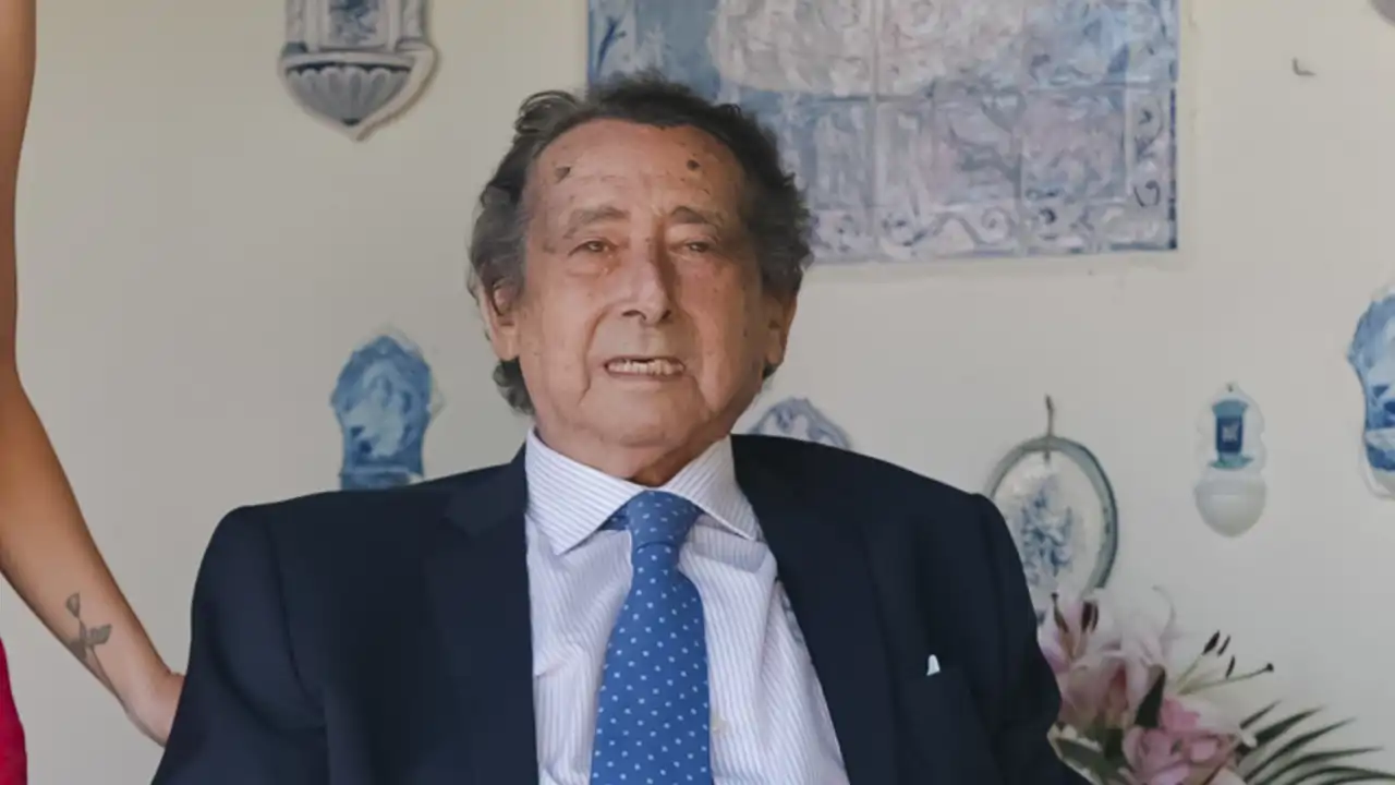 Muere el escritor Alfonso Ussía a los 77 años