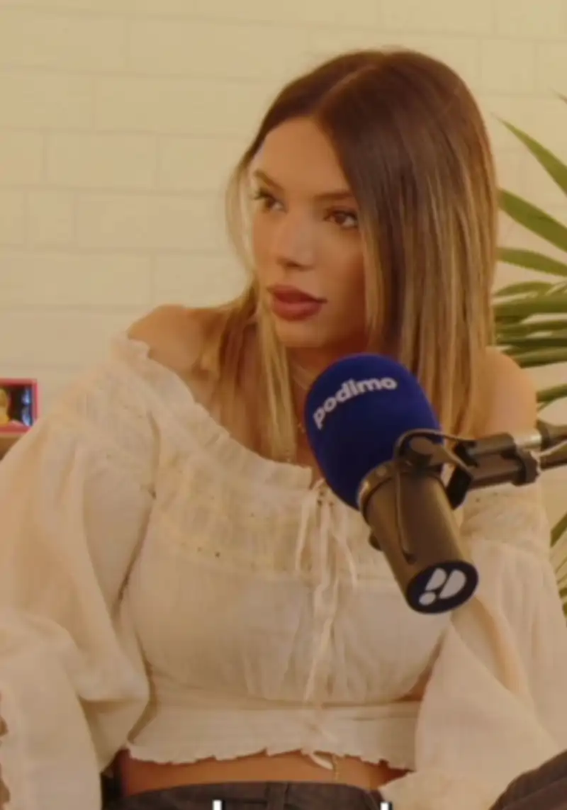 Alejandra Rubio en el pódcast La casa de mi vecina