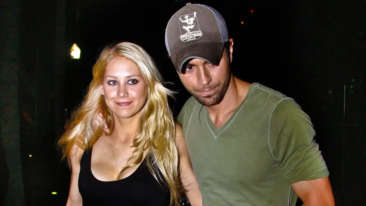 Enrique Iglesias y Anna Kournikova se convierten en padres por cuarta vez:  la imagen inédita con la que han presentado a su bebé