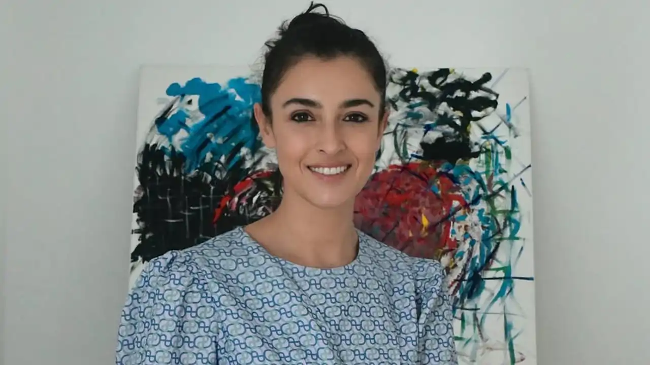 Nos colamos en el acogedor dormitorio de Blanca Romero en su imponente ...