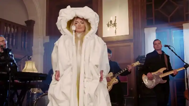 La actuación de Amaia Montero, al frente de La Oreja de Van Gogh, en La casa de la música