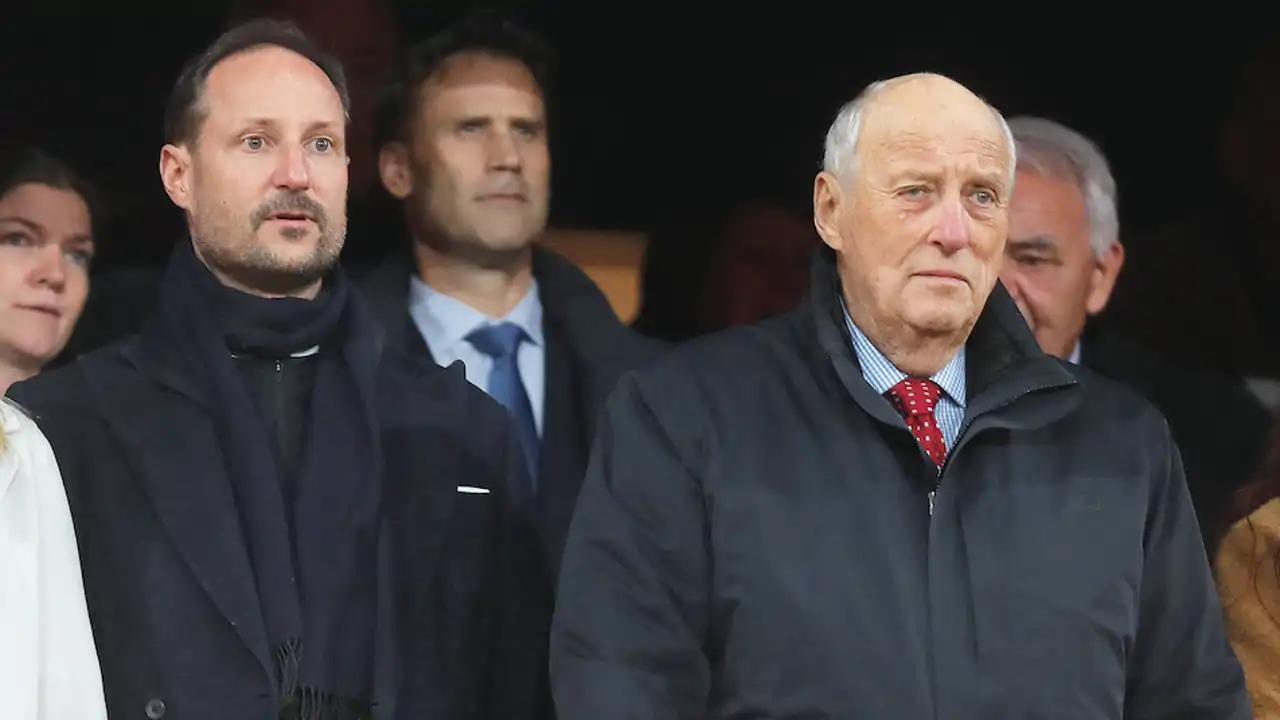 El Príncipe Haakon y el Rey Harald de Noruega