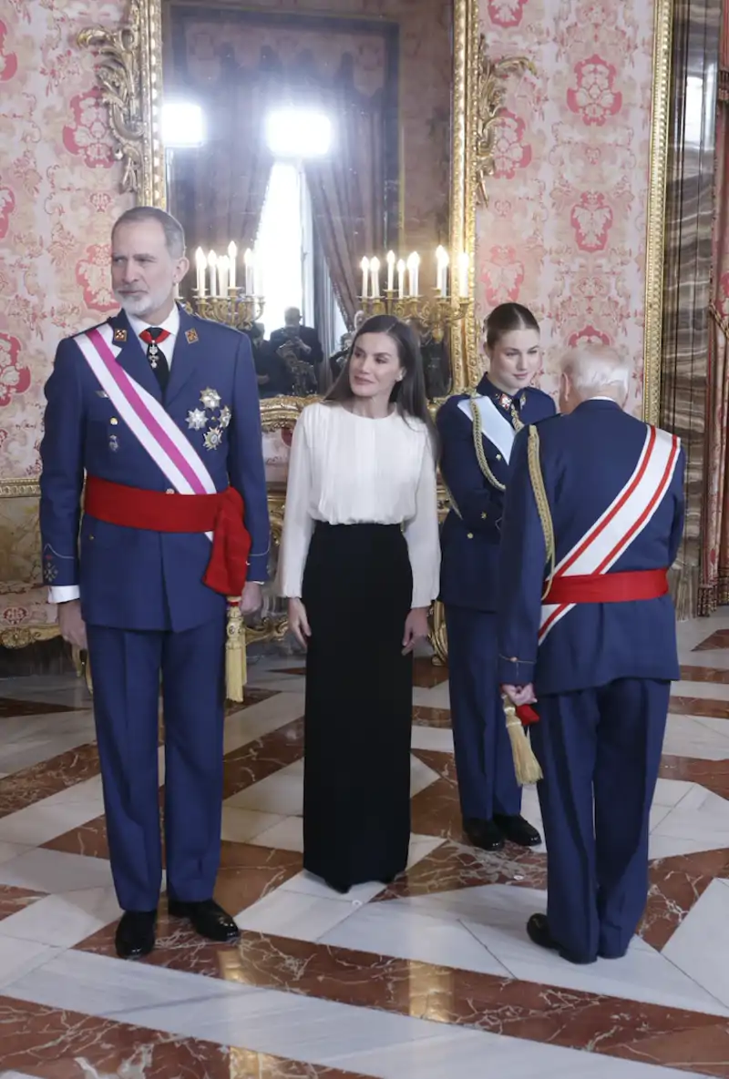 El Rey Felipe junto a la Reina Letizia y la Princesa Leonor en la Pascua Militar