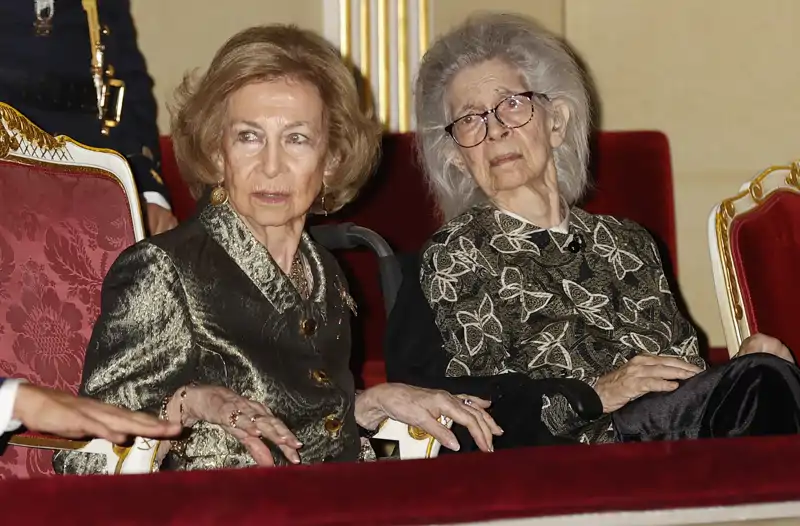 La Princesa Irene junto a su hermana, la Reina Sofía en una reaparición pública que tuvo lugar en Madrid, en 2024.