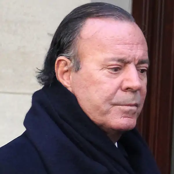 Julio Iglesias y su marca personal, analizada al detalle