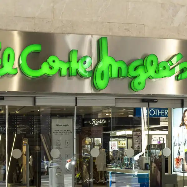 Door of El Corte Inglés istock