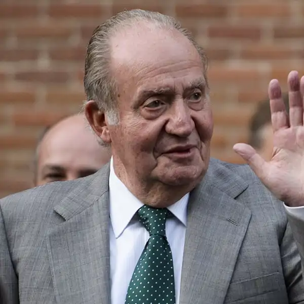 El Rey Juan Carlos tiene la casa en la que vive en Abu Dabi, en obras. 
