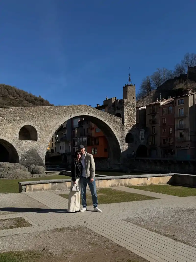 Joan García y su novia