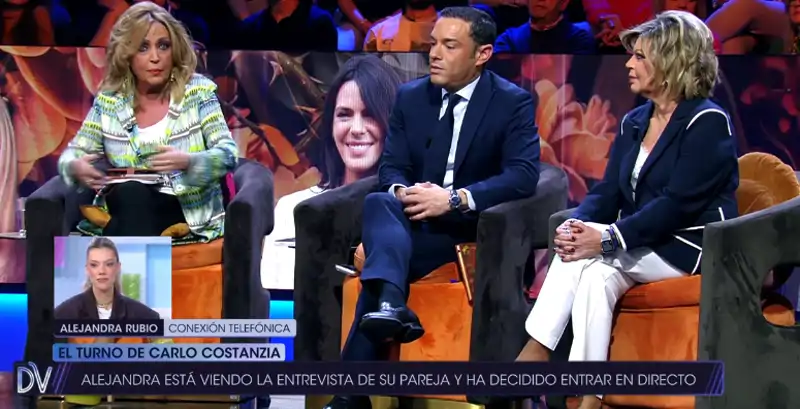 Los colaboradores de '¡De Viernes!' escuchan a Alejandra Rubio