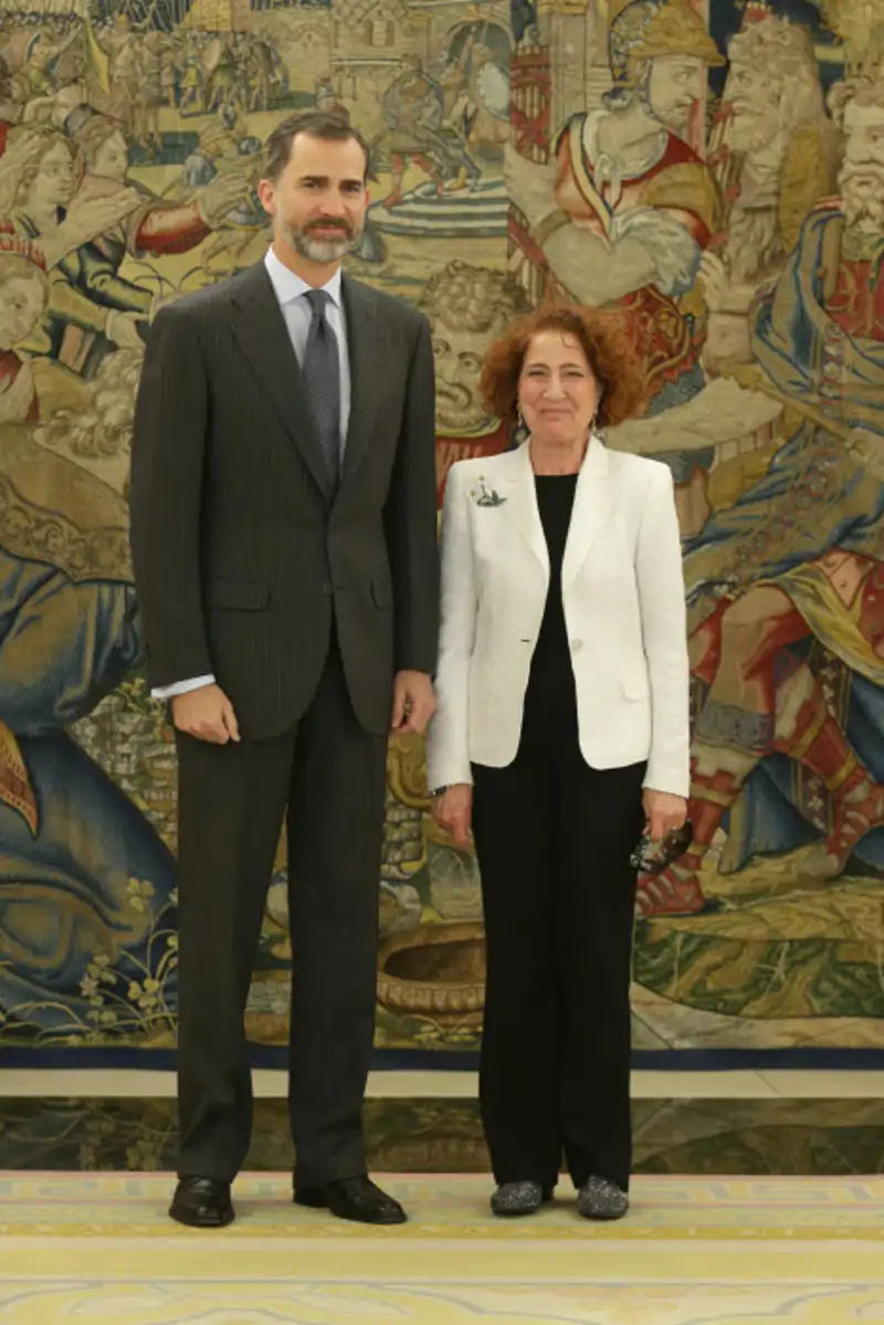 A lo largo de los años, ambos han mantenido varios encuentros públicos debido al cargo de Carmen Iglesias como directora de la Real Academia de Historia.