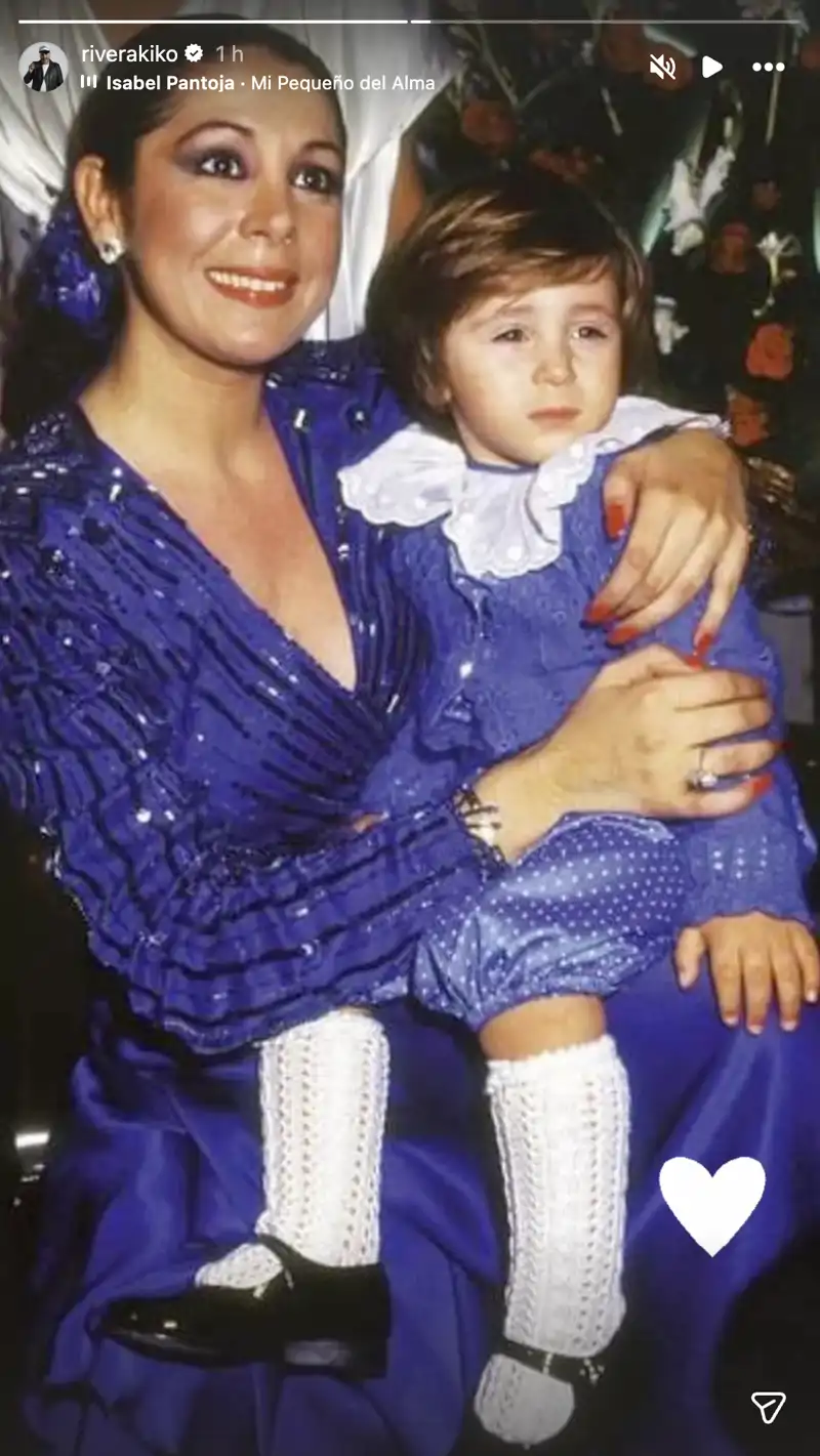 Kiko Rivera publica una foto antigua junto a su madre, Isabel Pantoja