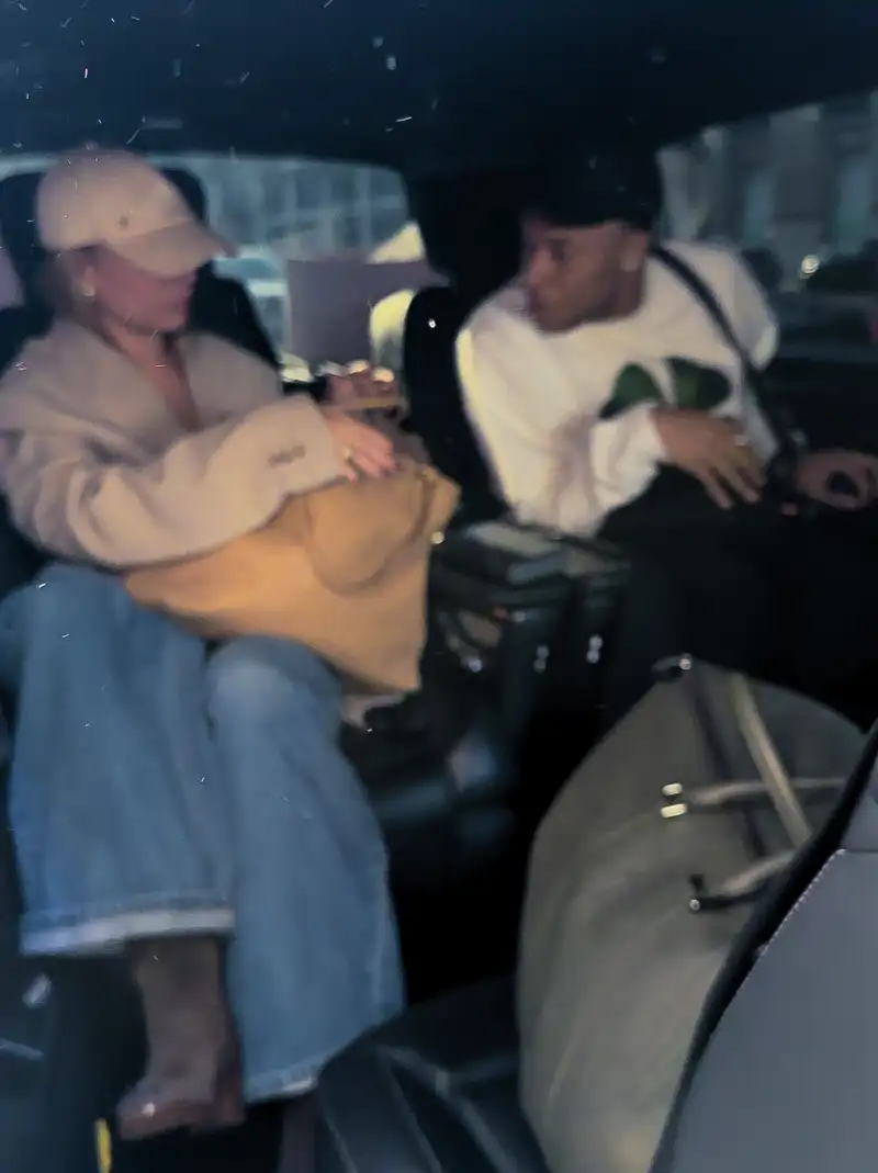 Ester Expósito y Kylian Mbappé