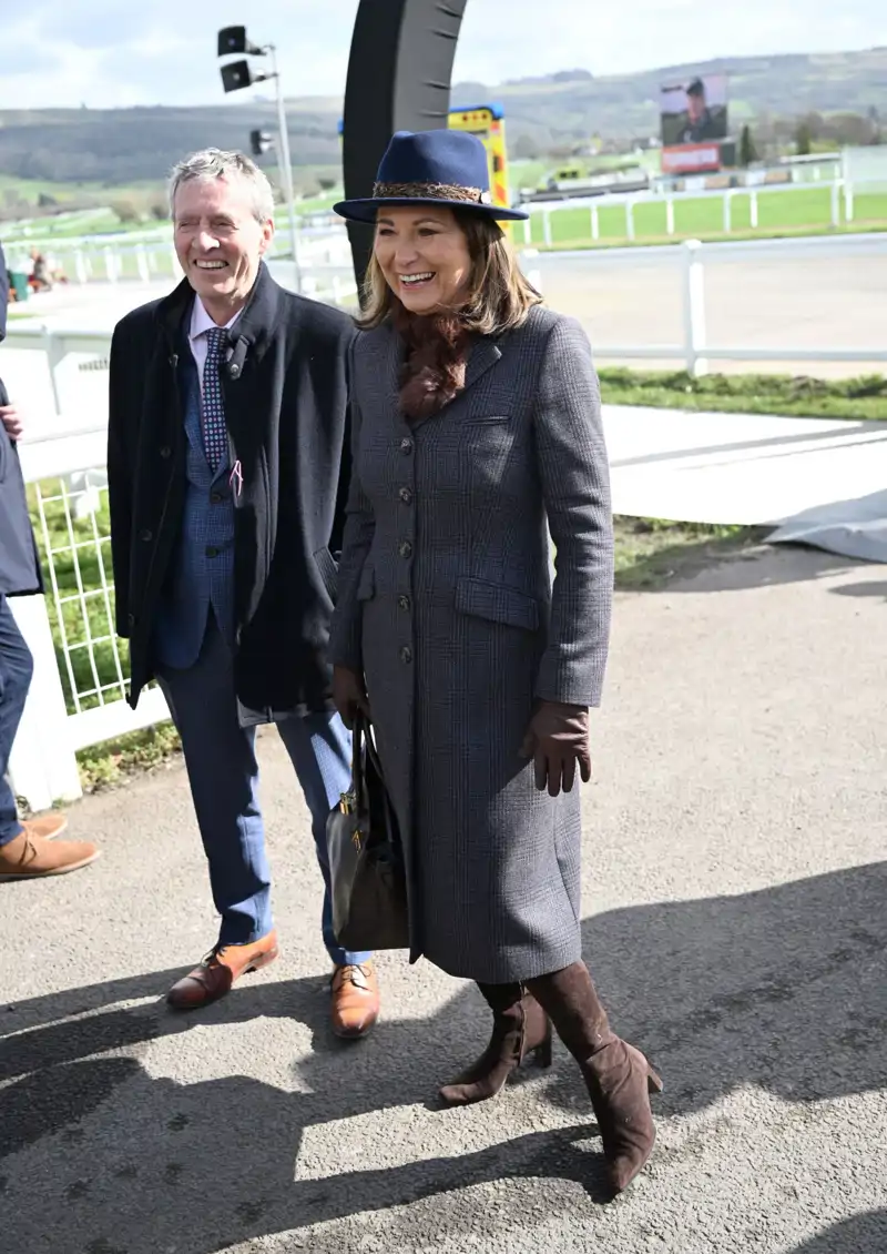 Carole Middleton, madre de Kate Middleton, muy sonriente durante su último acto público