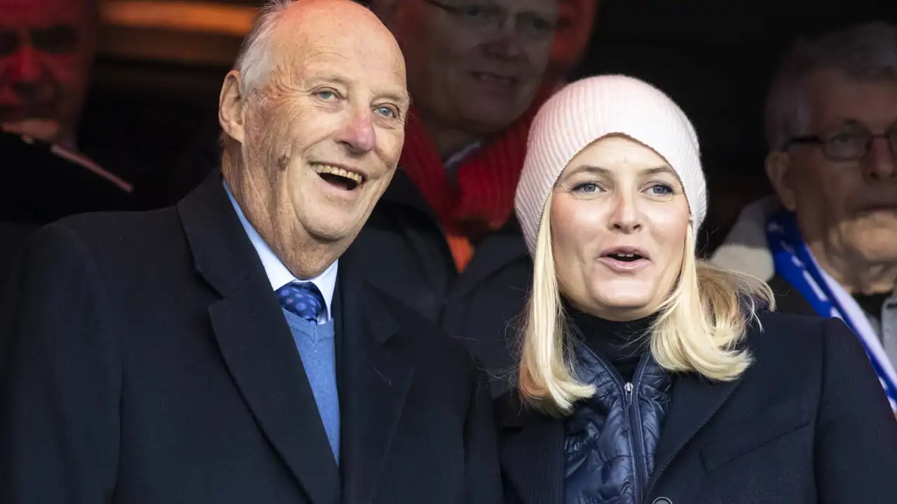 El rey Harald y la princesa Mette-Marit de Noruega