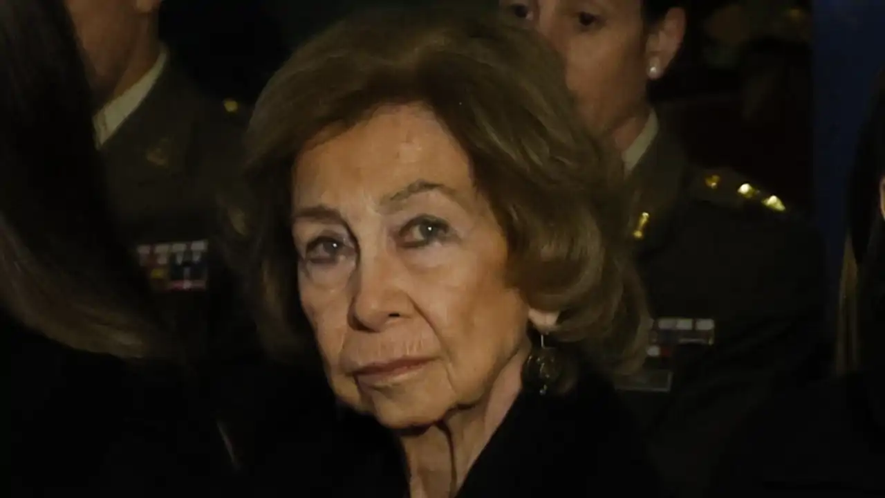 La Reina Sofía en la despedida a su hermana Irene en Madrid