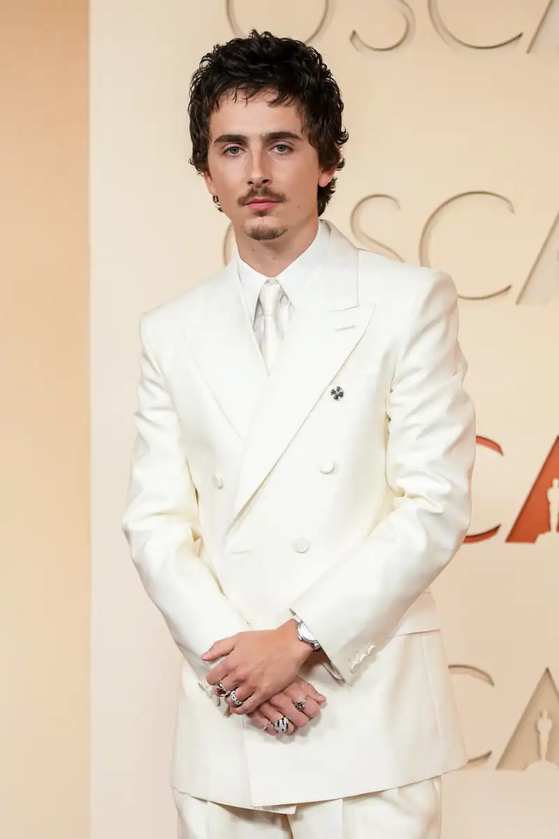 Timothée Chalamet acudió en compañía de Kendall Jenner en medio de la polémica que atraviesa. 